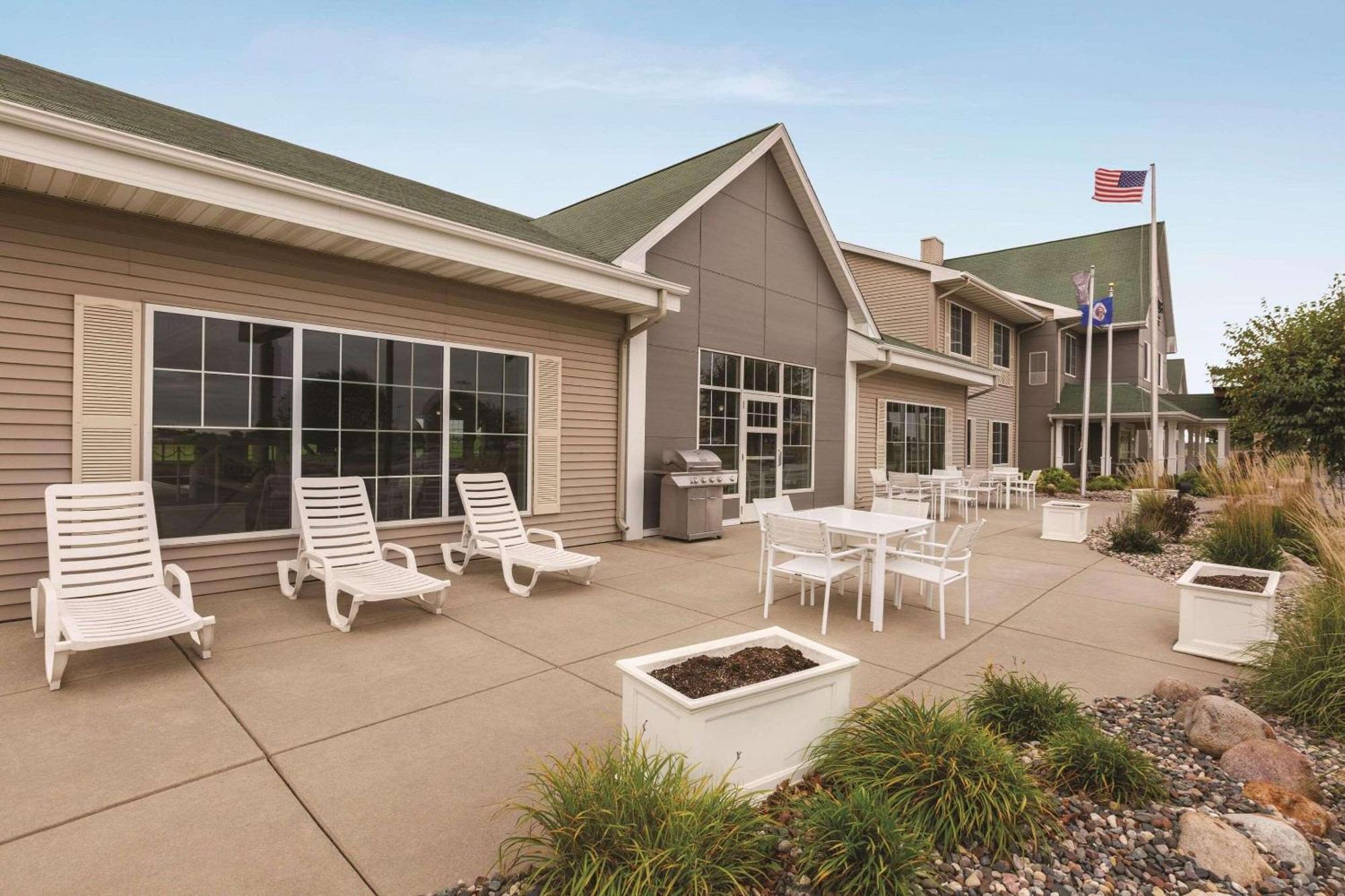 Country Inn & Suites By Radisson, Willmar, Mn Exteriér fotografie