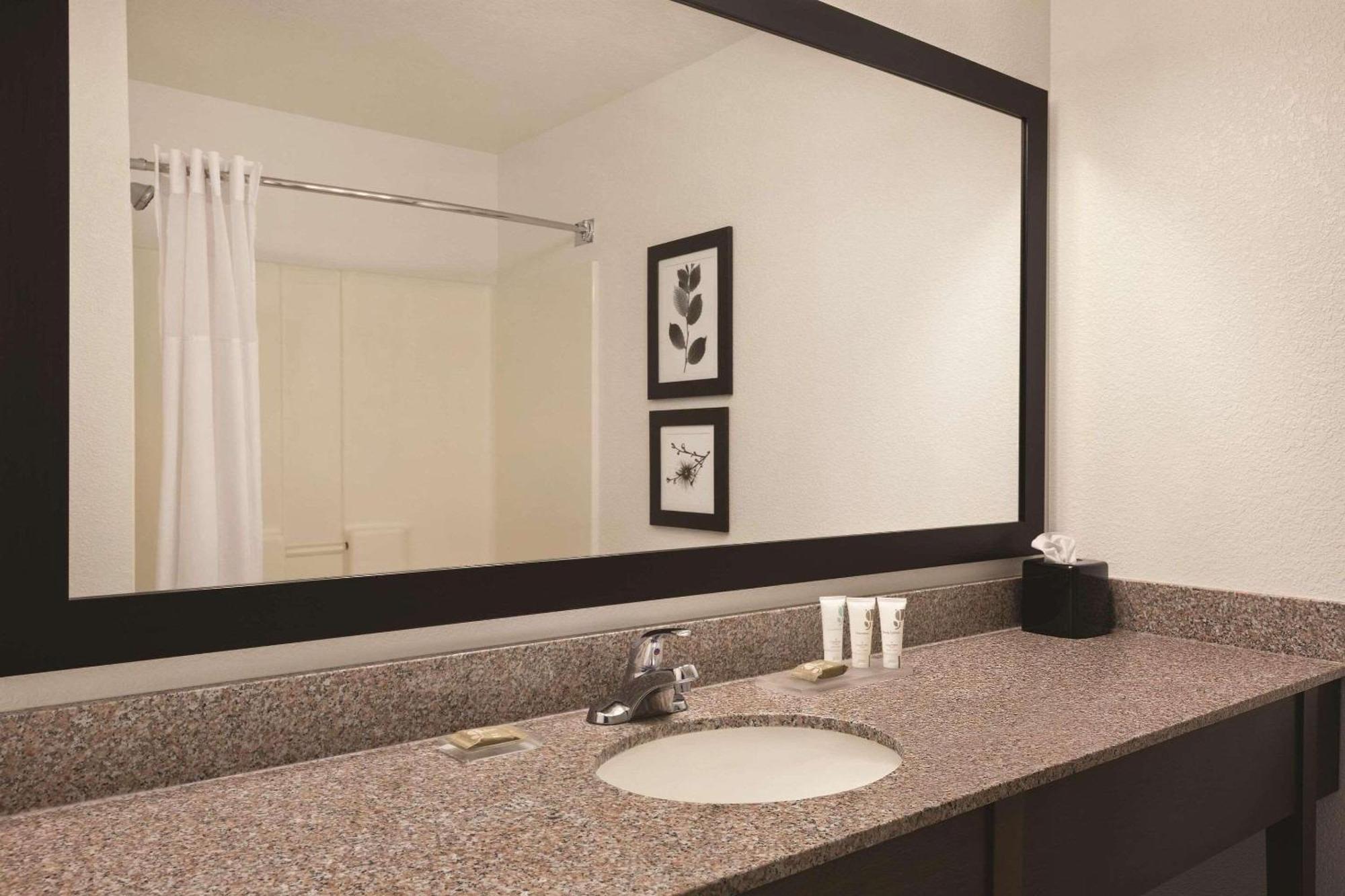 Country Inn & Suites By Radisson, Willmar, Mn Exteriér fotografie